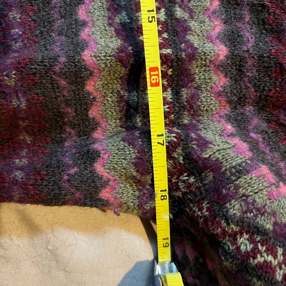 Size large Eddie Bauer sweater brown with Fair Isle pattern and nice details - Picture 5 of 6